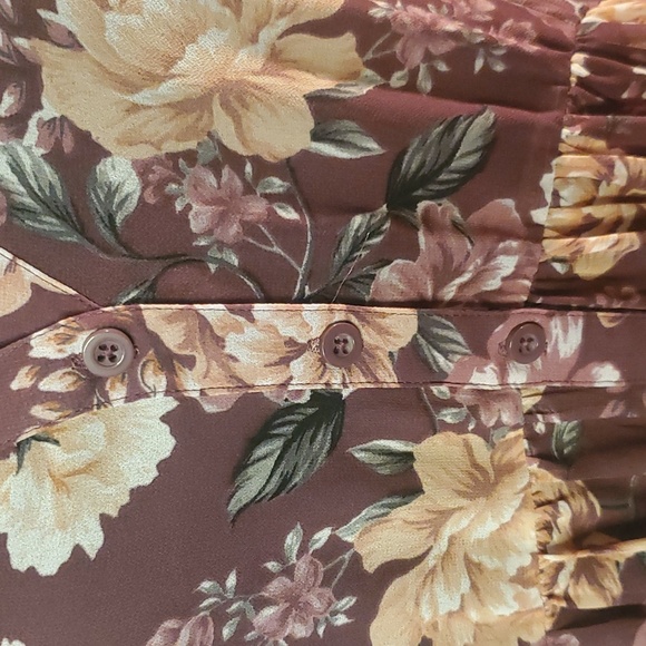 TORRID sheer floral high low blouse - Picture 2 of 5